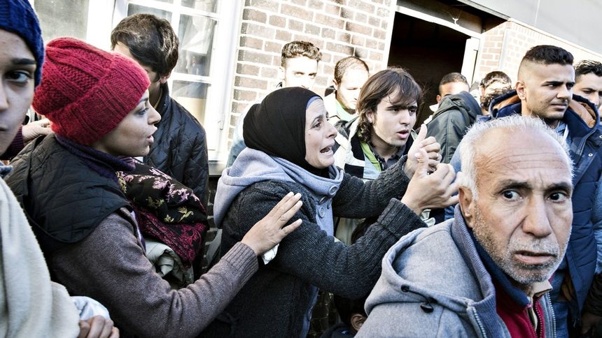 Мигранти на жп гара в Дания през 2015 г.