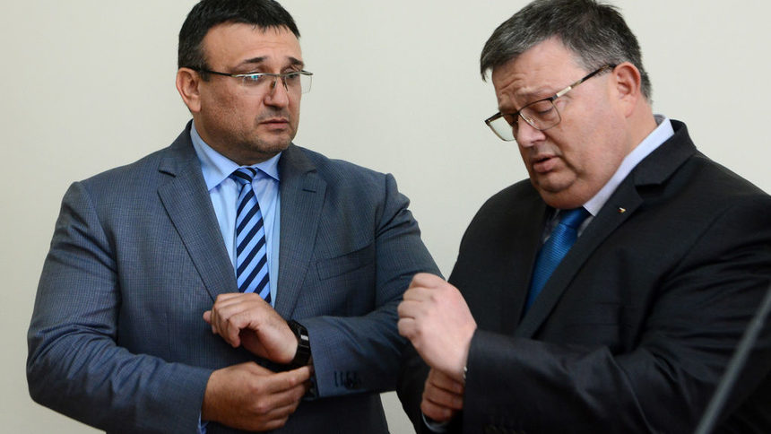 Цацаров и Младен Маринов предлагат наказание от 5 години затвор за антисемитизъм