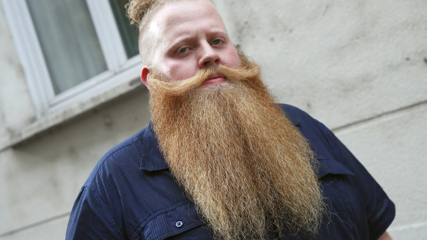 Модата на брадите носи на "Жилет" рекордна загуба
