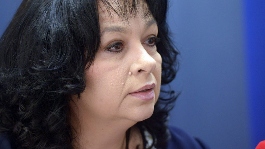 Съд задължи Теменужка Петкова да каже защо държавата облагодетелства теца на Доган