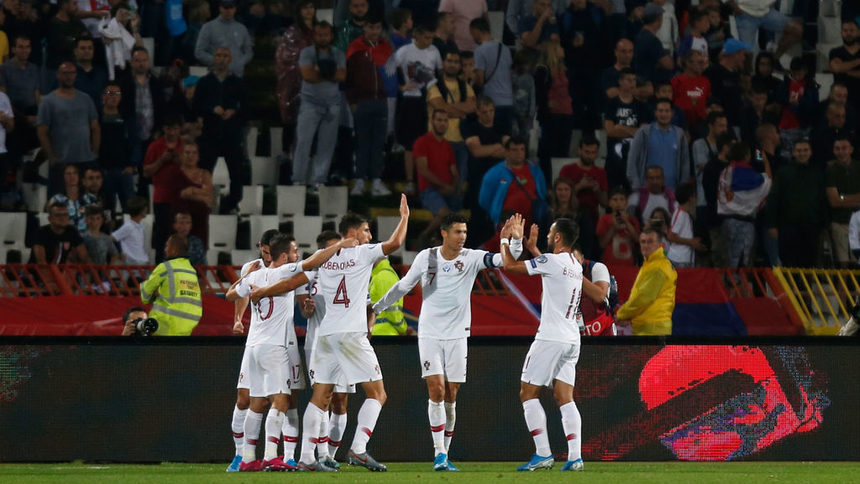 УЕФА наказа Сърбия с два мача без публика заради расизъм