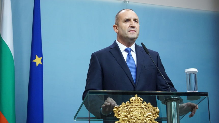 Политическата криза: Обещание на Борисов за "рестарт" и "не" от Радев (хронология)