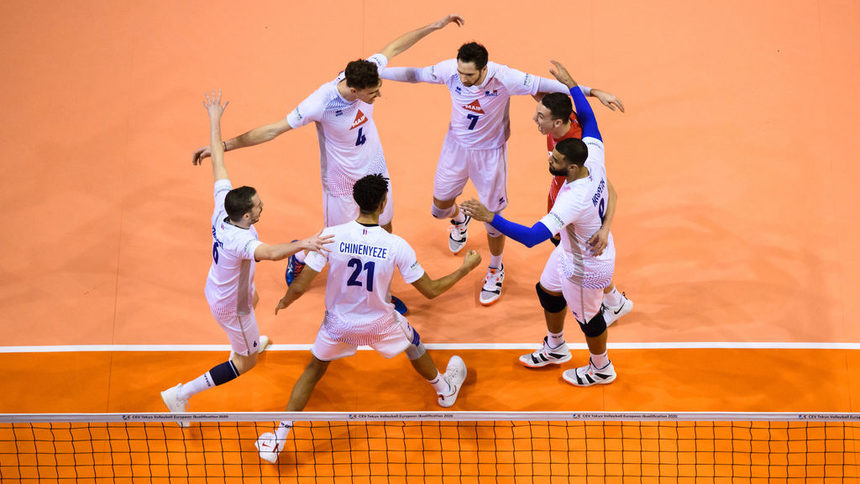 Зрелищен обрат изпрати Франция на финала на олимпийската квалификация по волейбол