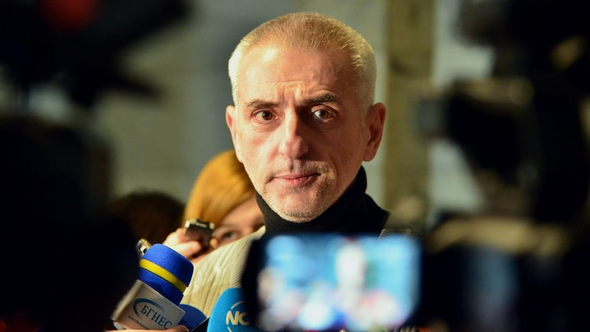 Началникът на службата за охрана Красимир Станчев на свой ред подчерта, че не е получил съдействие от МВР.