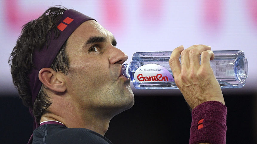 Федерер си върна логото RF от "Найки"