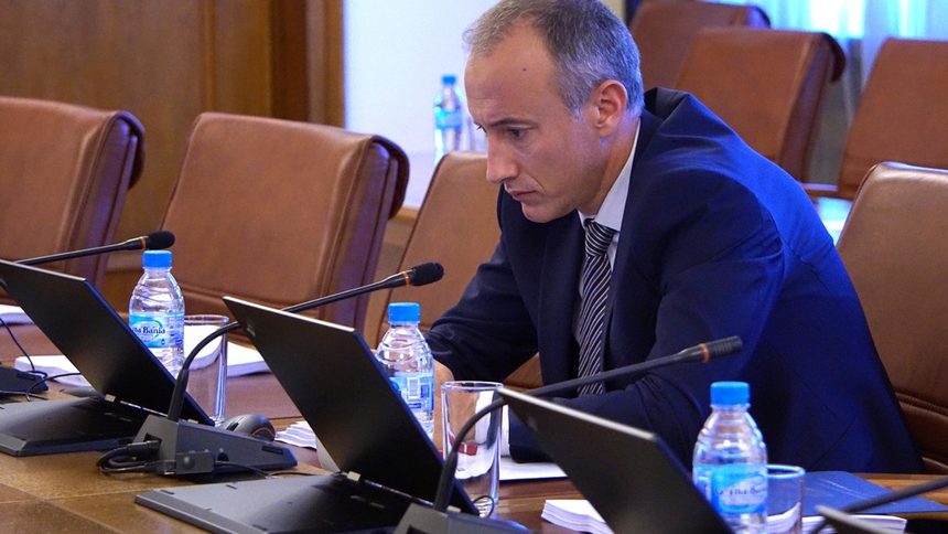 Нулева учебна година няма да има, увери министърът на образованието