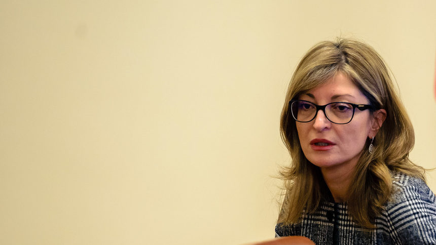 БСП иска оставката на Захариева заради "Съветският съюз сграбчи Източна Европа в желязна хватка"
