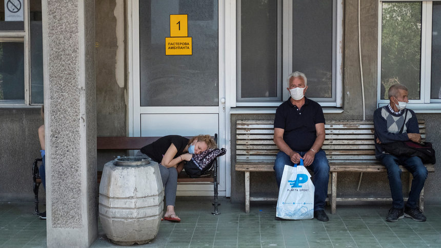 Коронавирусът по света: И в Сърбия заразените се увеличават (хронология)