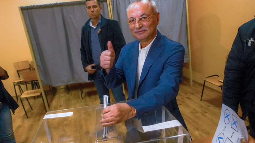 Ахмед Доган