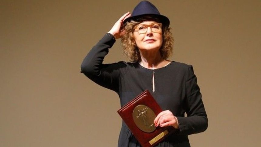 Адела Пеева