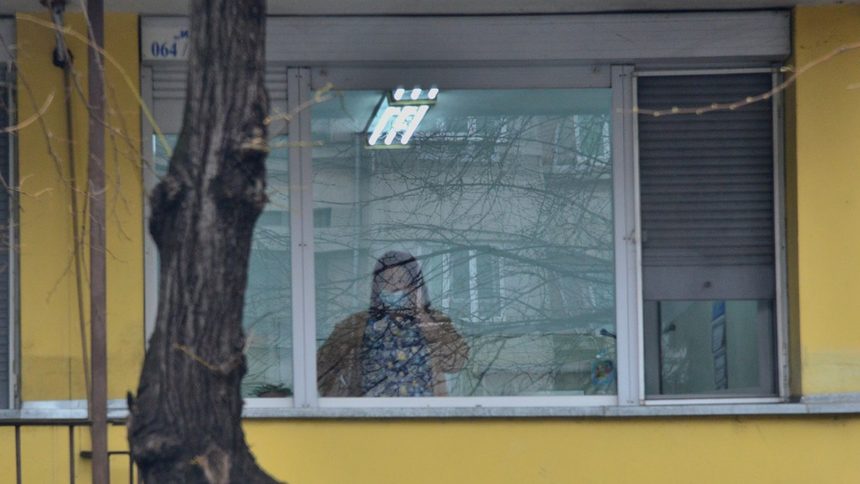 Коронавирусът в България: рекорд по новозаразени и починали, хотели може да настаняват болни (хронология)