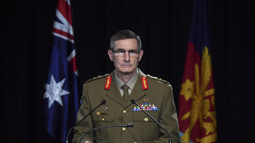 Ръководителят на австралийските сили за отбрана генерал Ангъс Джон Кемпбъл.