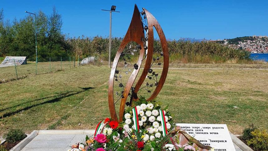 МВнР иска наказание за посегналите на паметника на загиналите в Охридското езеро туристи (допълнена)
