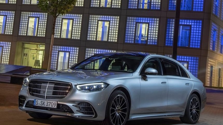 Флагманът на Mercedes отново задава най-високите стандарти при лимузините