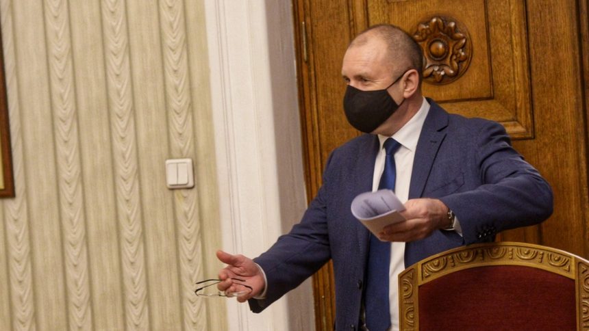 Румен Радев: Явно влиянията на Пеевски са по-видими отвън