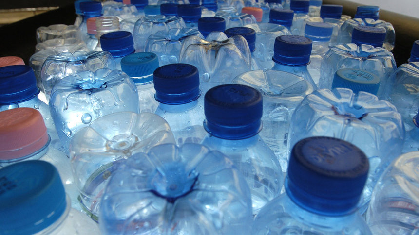 Столичната община продава минералната вода по-евтино от чешмяната