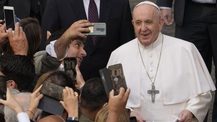 Папата въведе по-сурови наказания за насилници, но и за ръкополагане на жени