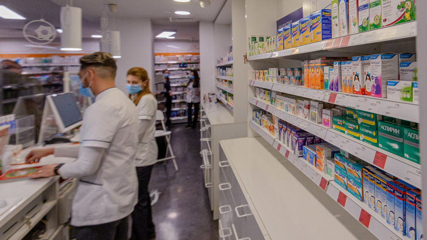 Здравното министерство иска 5% ДДС върху лекарствата, плащани от касата