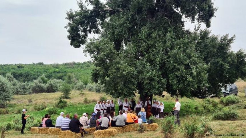 С пари от чужбина молдовско село се пробуди за нов живот