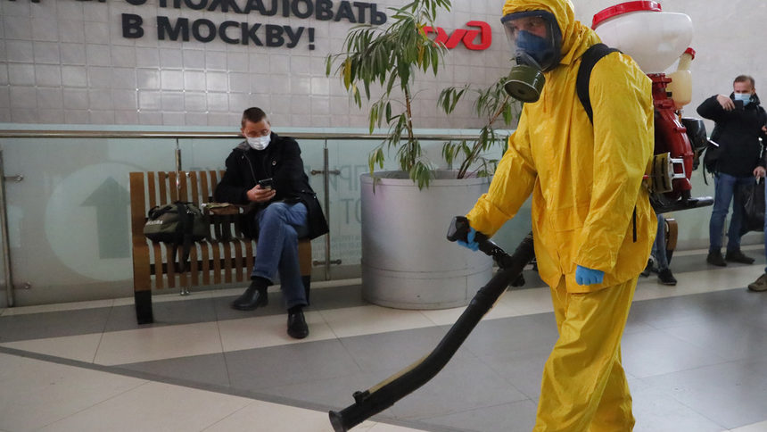 Коронавирусът по света: Москва нареди на възрастните да стоят вкъщи