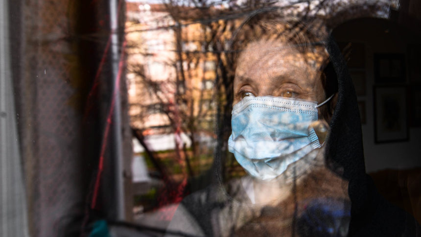 Ново затваряне заради COVID-19 изглежда все по-вероятно и все така неясно
