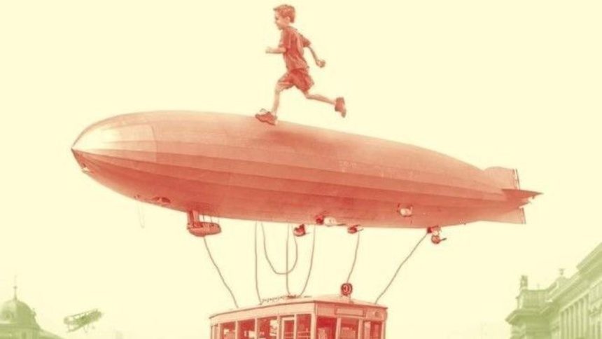 Почти няма излишна дума в тази книга. Нейният език е като от старите приказни книжки на детството ни – кокетно старомоден, елегантно ироничен, почти аристократичен