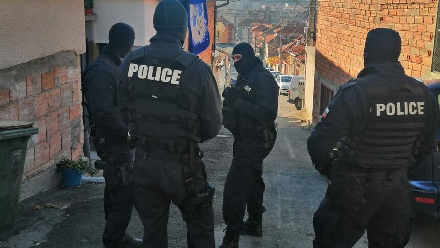 В Сливен полицията проверява сигнали за търговия с вот