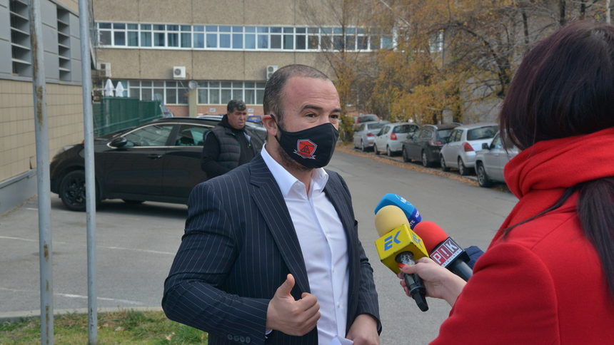 Димитър Спасов (Митко Каратиста) се закани на министрите Демерджиев и Рашков, че един ден "комисии ще ги разследват"