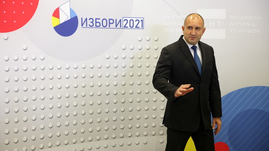 Украйна извика българския посланик заради думите на Радев за Крим