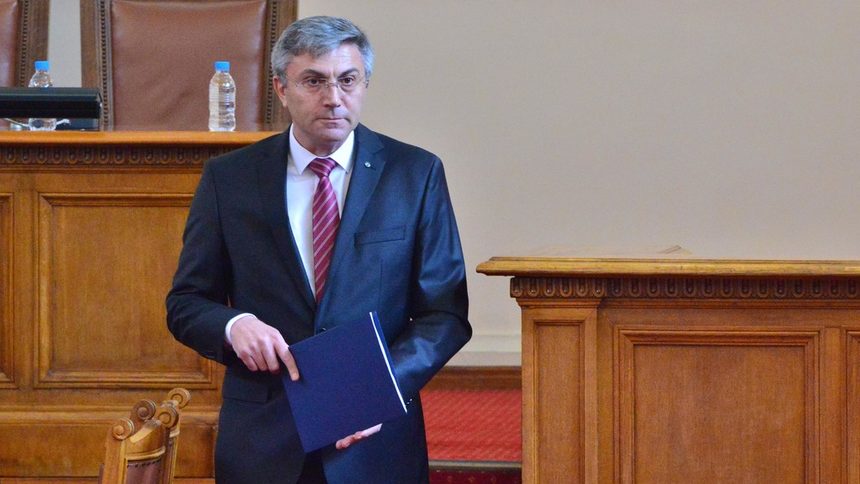 Мустафа Карадайъ е получил само от Турция повече гласове, отколкота са подадени изобщо за всички кандидати в цели два избирателни района в България.