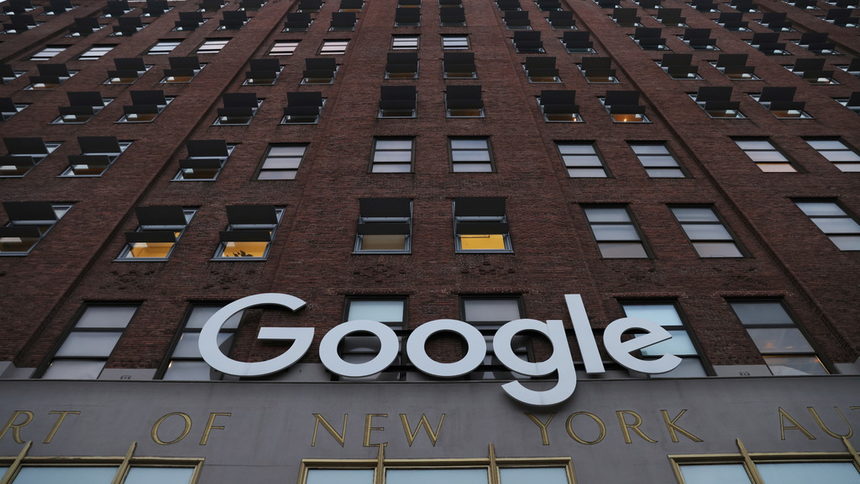 "Гугъл" се споразумя с издатели в Германия да плаща за медийно съдържание
