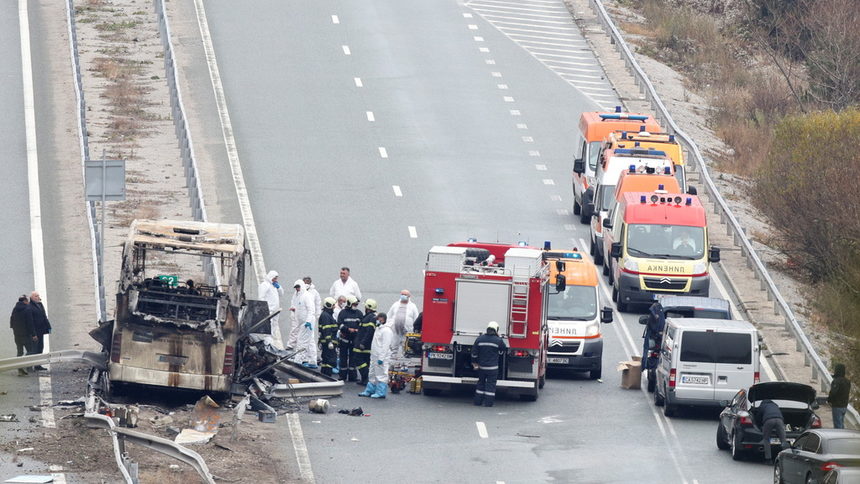Катастрофата на "Струма": Десетки загинаха в най-тежкия инцидент с автобус в Европа за последните години (хронология)