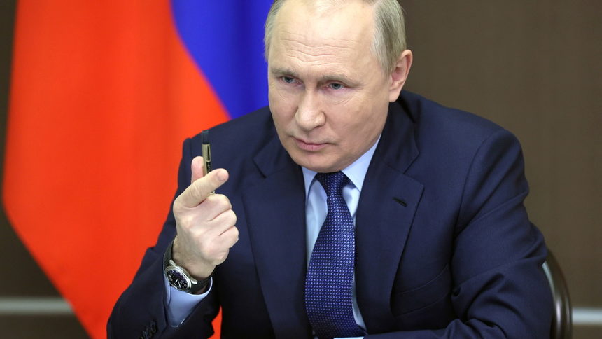 Коронавирусът по света: Путин се реваксинирал два пъти, втория път - назално