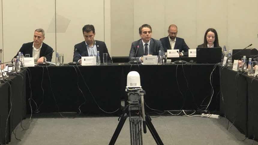 Преговорите за кабинет: бюджет за 2022 г. до края на януари, актуализация - през юли