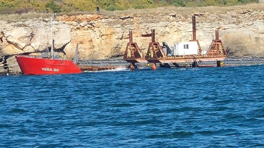 Държавата планира да ремонтира и продаде на търг кораба "Вера Су"
