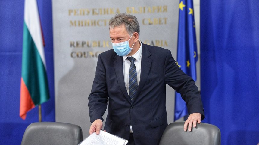 Здравното министерство се надява на 2.7 млн. теста за учениците след седмица