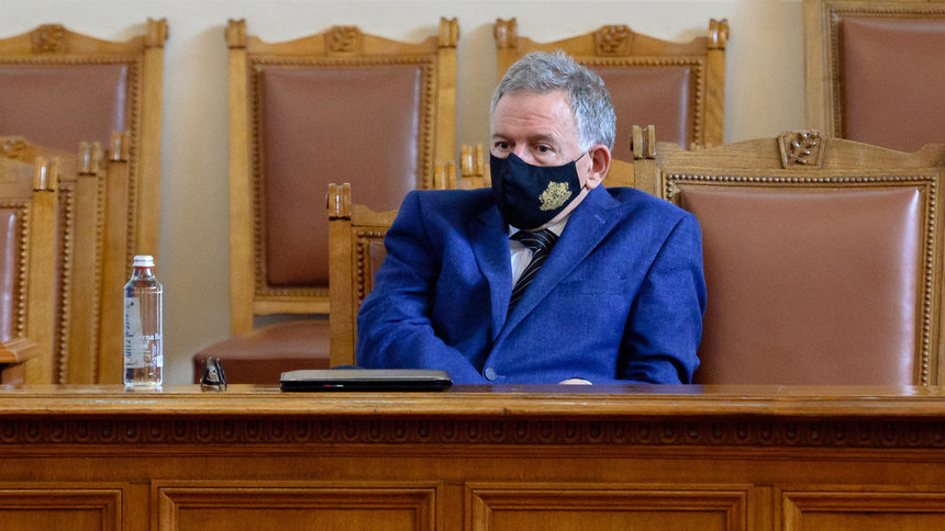 От понеделник се възобновяват плановите операции