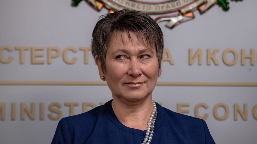 Везиева избра трима нови членове на борда на консолидационната компания