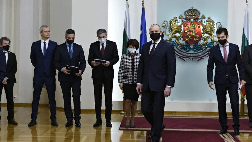 Коронавирусът в България: президентът отговаря на условието за прекратяване на карантината