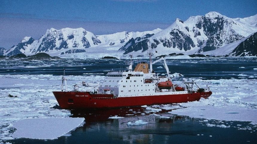 Спешно евакуират пострадал български полярник от Антарктида 
