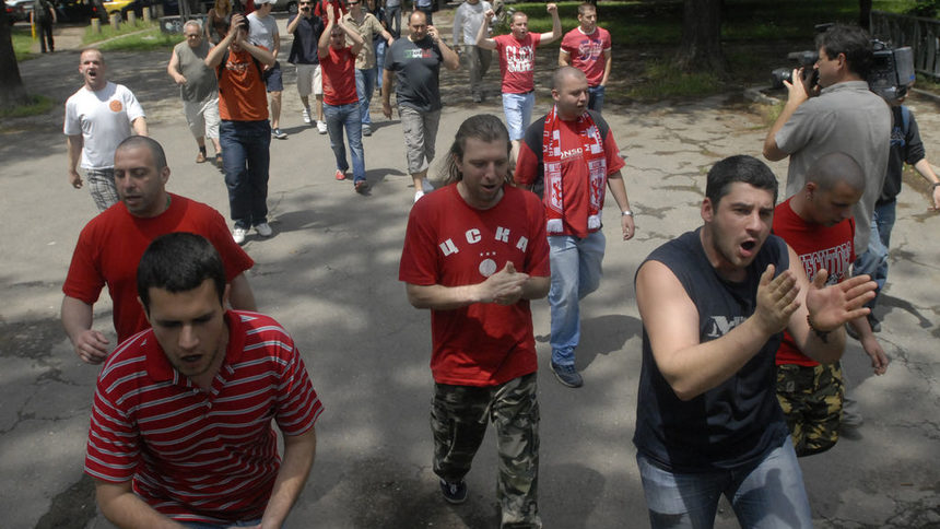 Привържениците на ЦСКА искат да знаят кои са виновниците за случилото се с отбора