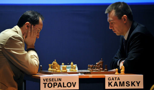 Топалов продължава да е шести на турнира в Ница<br />