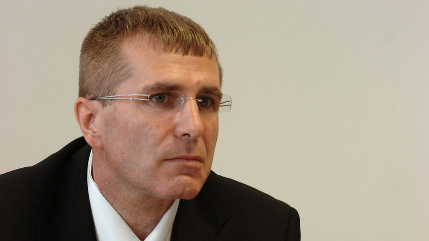 В един ден: ТЕЦ "Бобов дол" с нов лиценз, депутатите на Ковачки гласуват с ГЕРБ