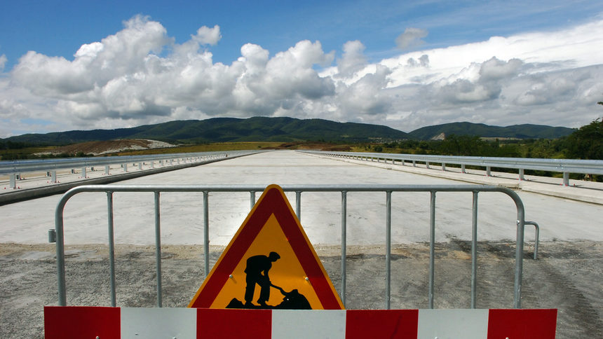 Специална техника ще проверява строителството на магистрала "Люлин"