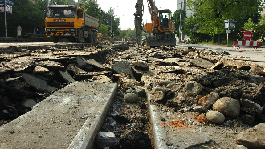 Три нови фирми ще се включат в уличните ремонти на София