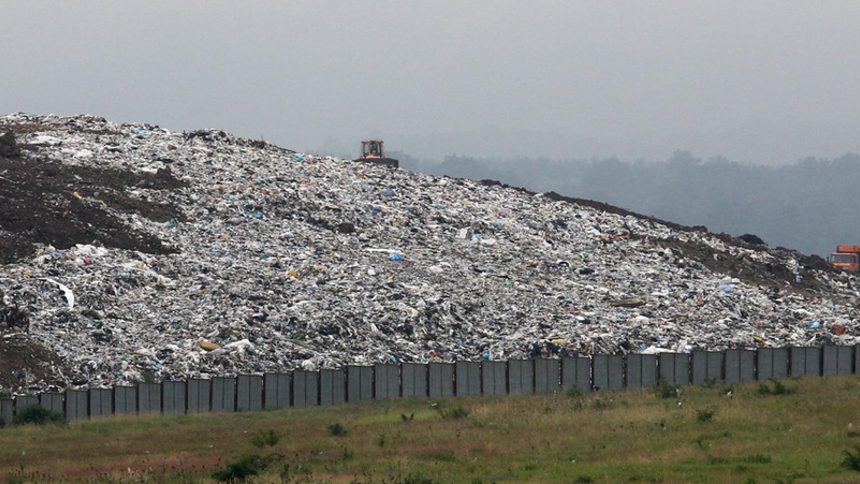 Фандъкова: В Суходол има място за боклука на София до изграждането на завод